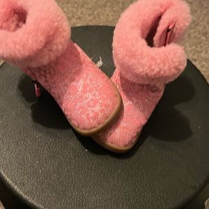 Calling all the little Diva’s!!! Great pair for your lil lady